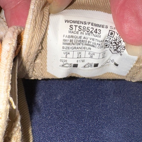 Sperry Sneakers Beige Checkered Pattern with Leather Laces - Picture 7 of 7